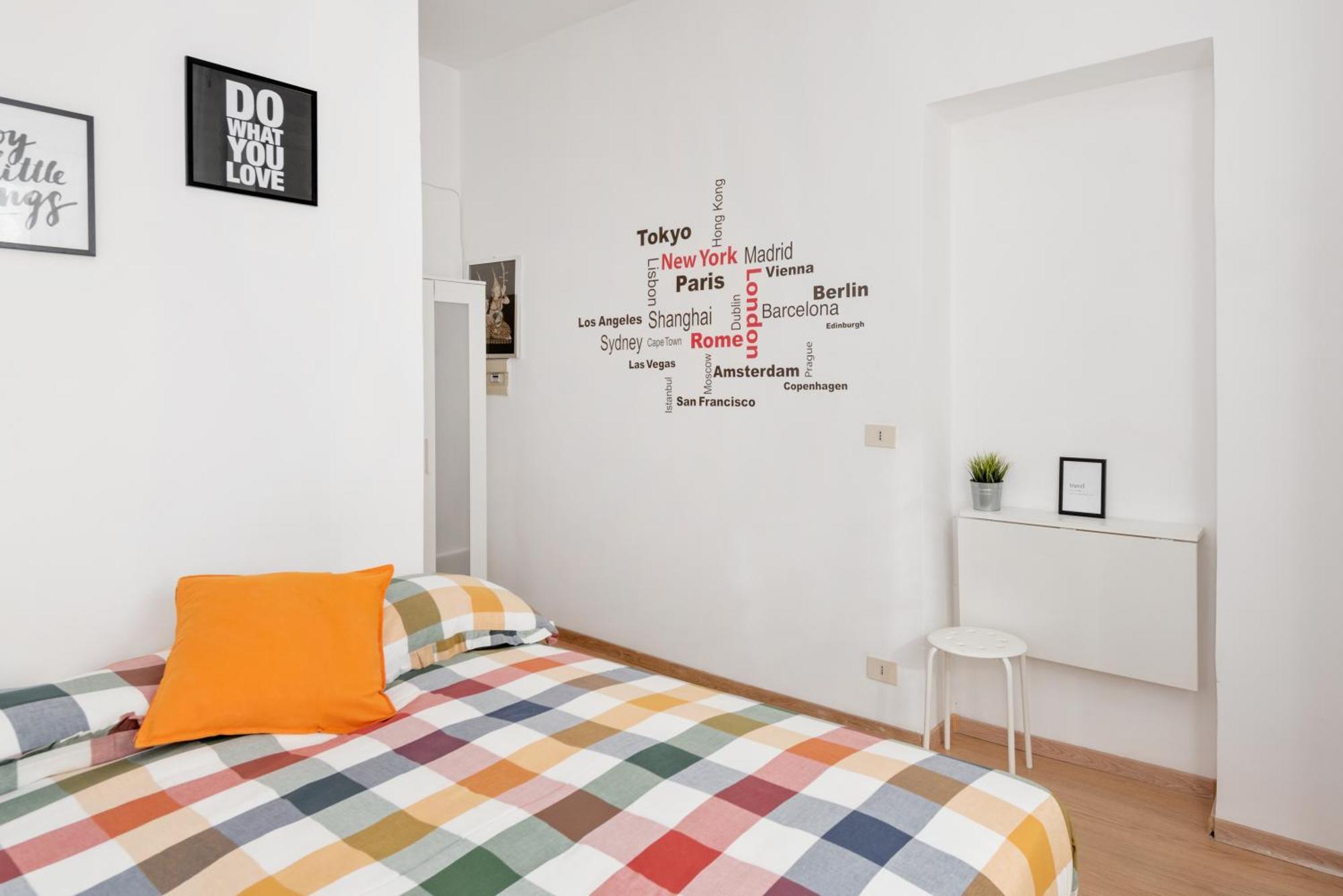 Central Little Basic Apartment Rome Exterior photo
